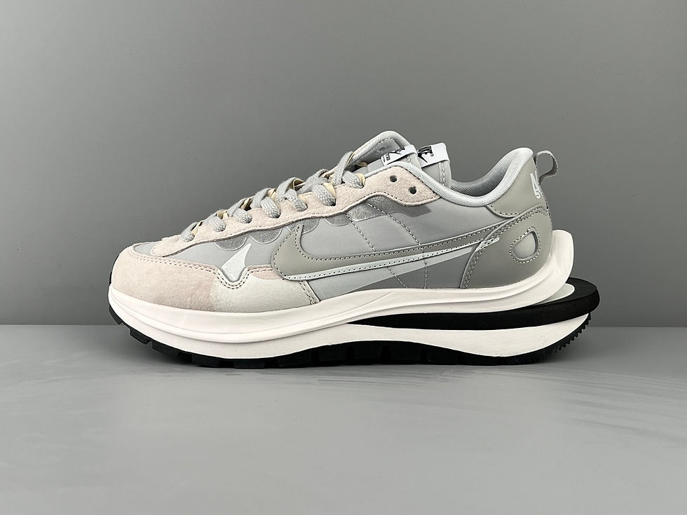 NIKE VAPORWAFFLE X SACAI