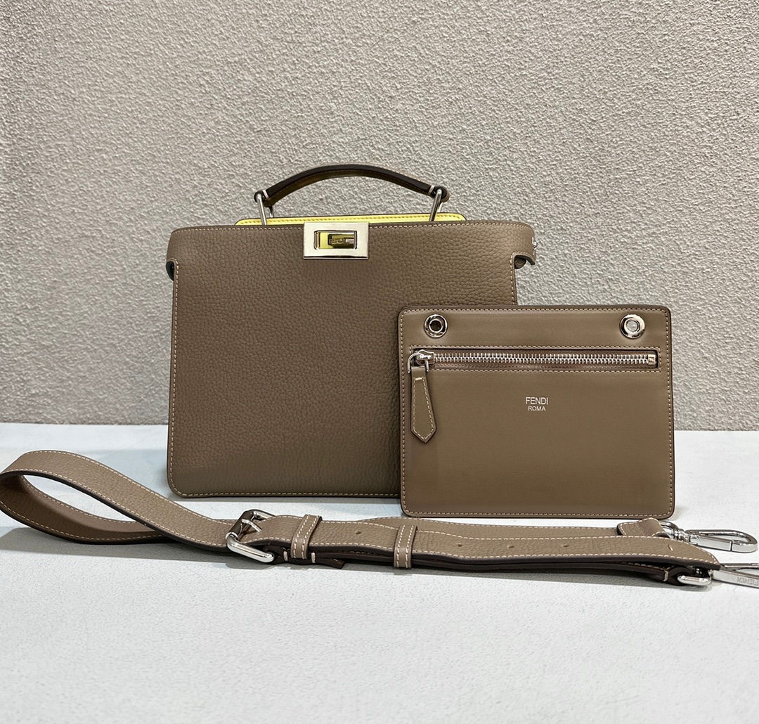 FENDI PEEKABOO ISEEU SMALL BAG