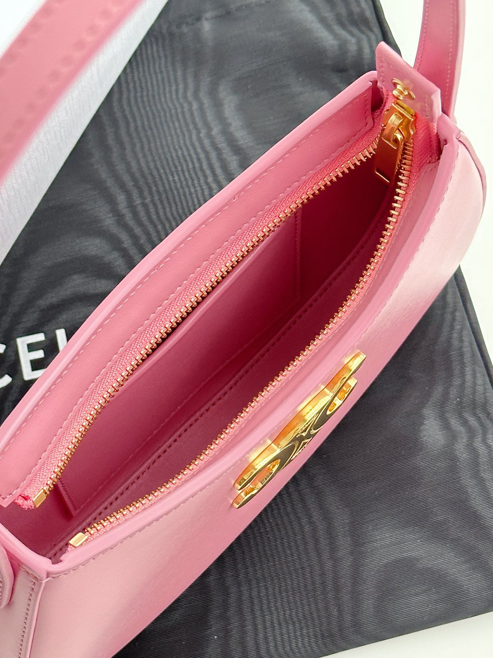 Thumbnail: CELINE MEDIUM TILY BAG IN SHINY CALFSKIN LEATHER