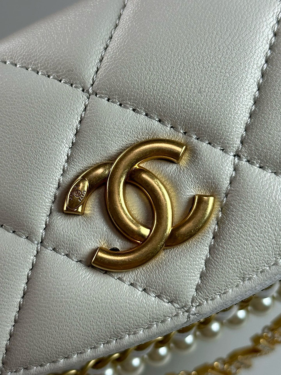 Thumbnail: CHANEL WAIST BAG IMITATION PEARL GOLD COLOR METALLIC 