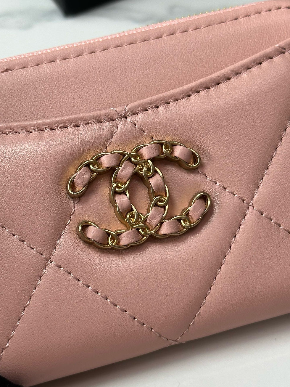 Thumbnail: CHANEL CF LAMBSKIN CARD HOLDER 