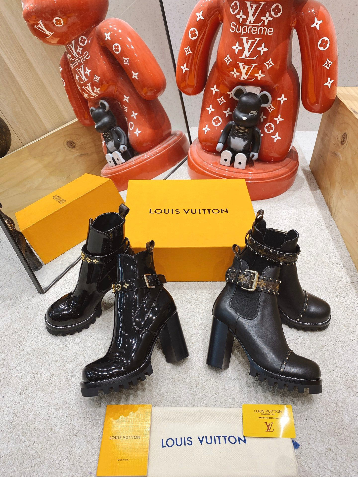 LV STAR TRAIL ANKLE BOOTS