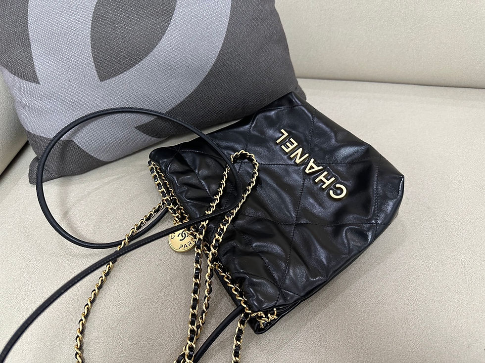 Thumbnail: CHANEL 22 HOBO MINI BAG JENNIE 