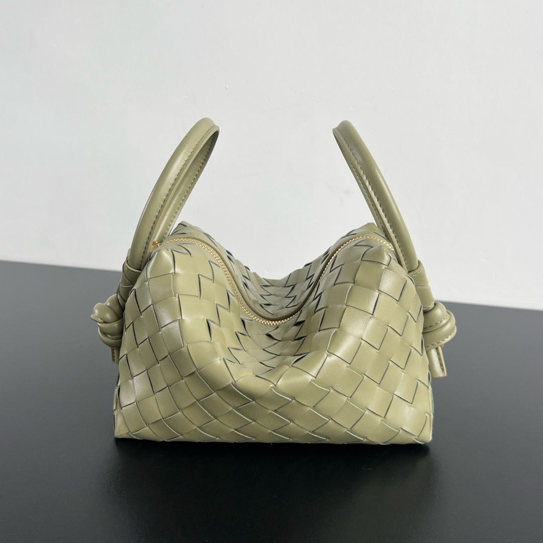 BOTTEGA VENETA LOOP BAG  