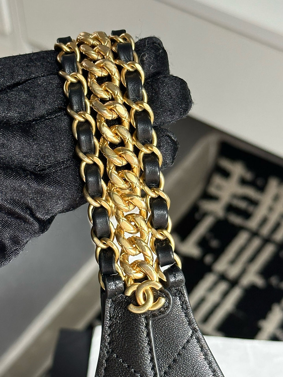 Thumbnail: CHANEL 25P LARGE HOBO ULTIMATE BAG 