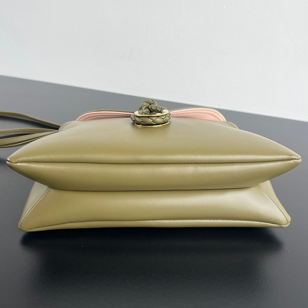 Thumbnail: BOTTEGA VENETA SMALL LIBERTA LEATHER SHOUDER BAG 