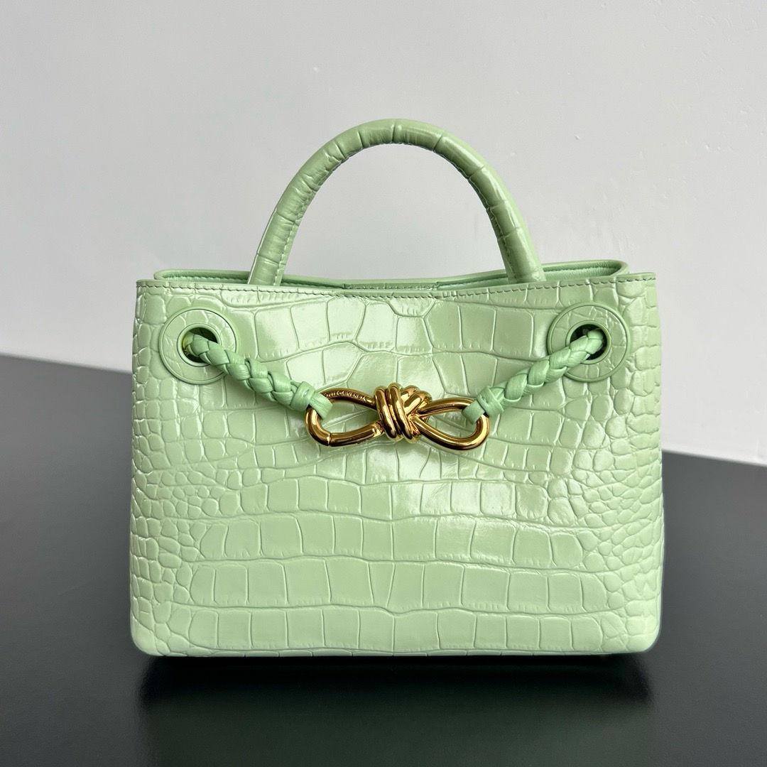 BOTTEGA VENETA ANDIAMO MINI IN CROCODILE LEATHER BAG