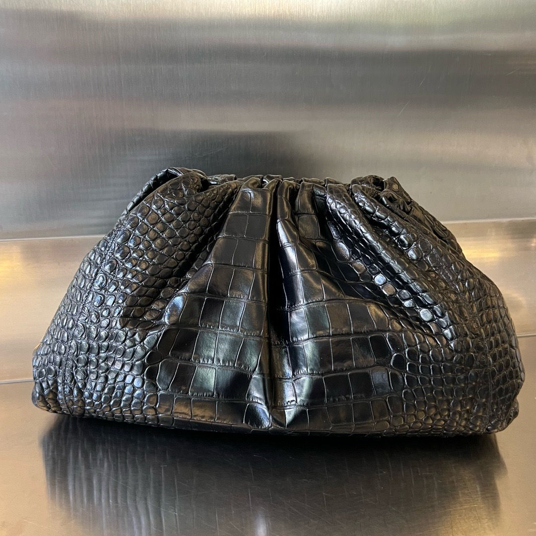 BOTTEGA VENETA MINI POUCH CLUTCH
