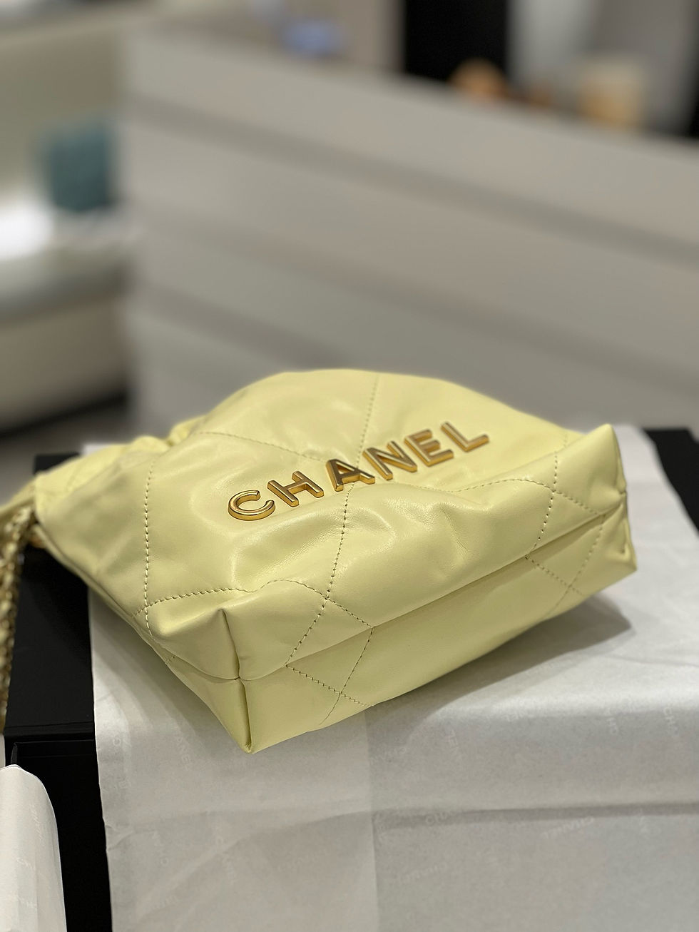 Thumbnail: CHANEL 22 MINI HANDBAG CALFSKIN LEATHER GHW