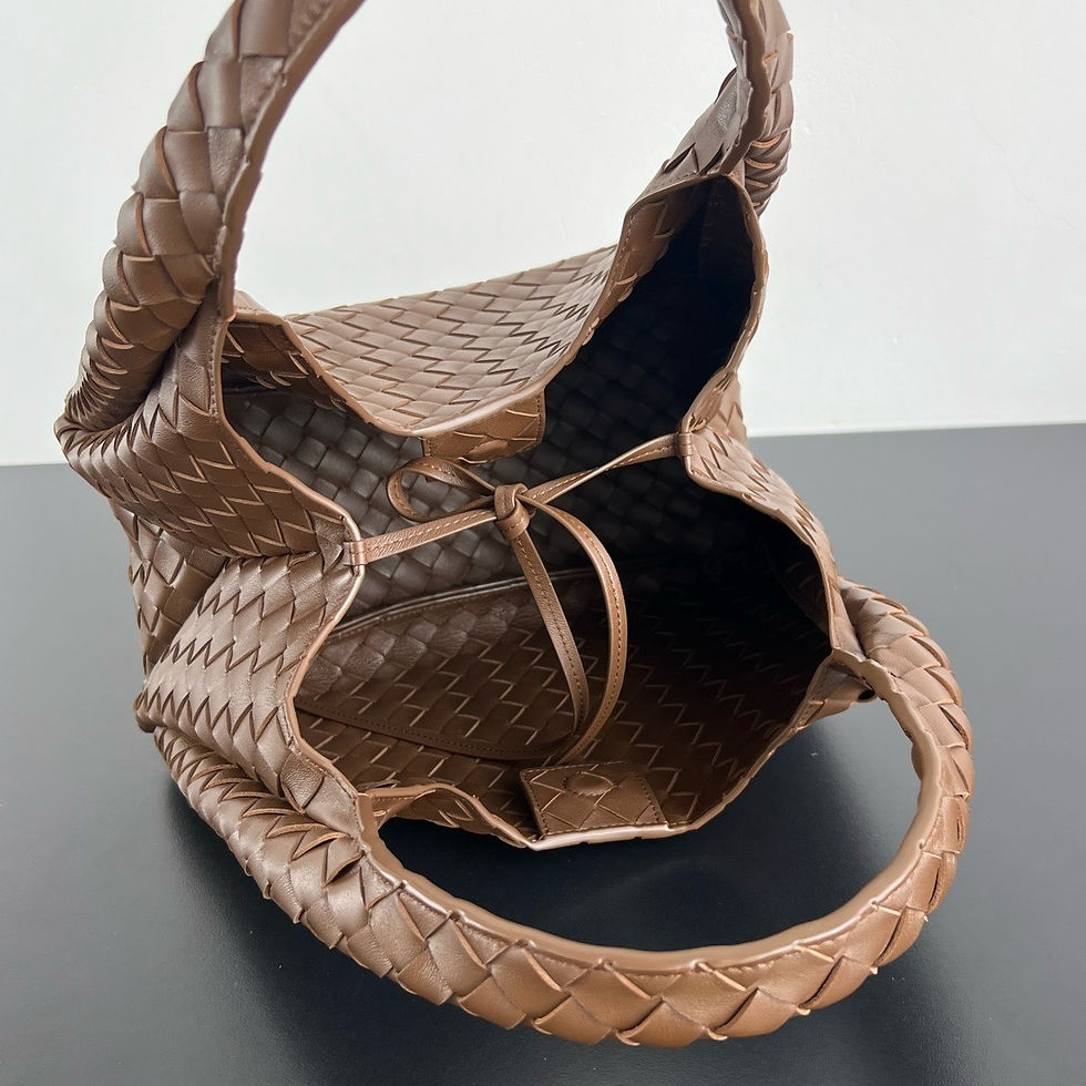 Thumbnail: BOTTEGA VENETA MEDIUM CAMPANA SHOULDER BAG 