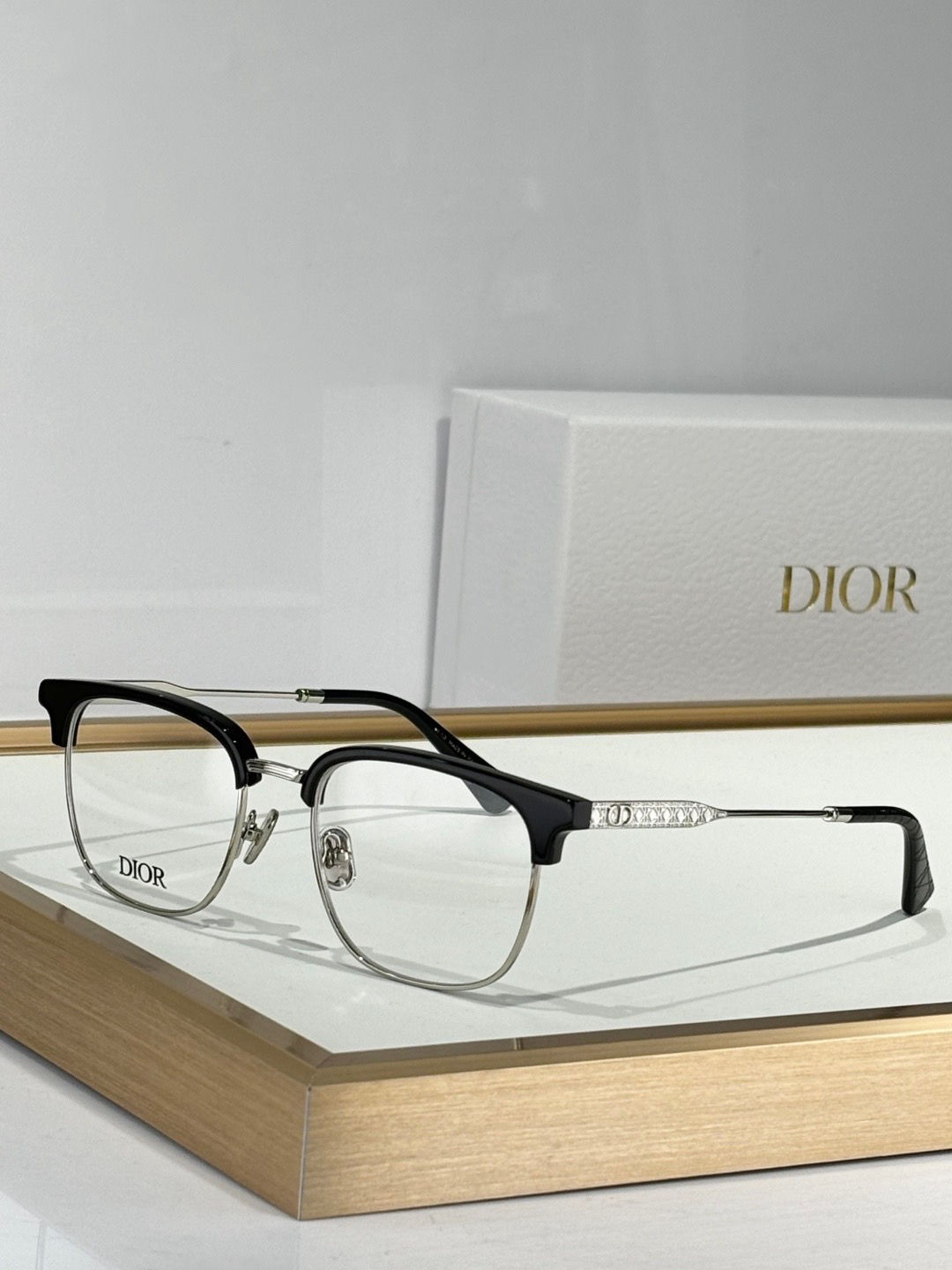 DIOR GLASSES