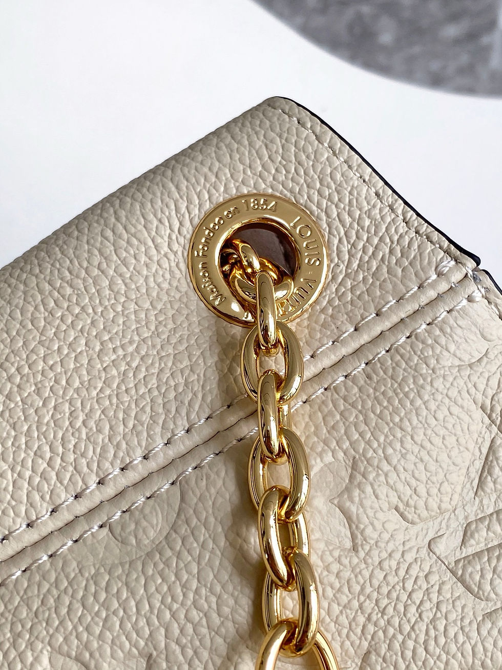 Thumbnail: LV ANYTIME MM MONOGRAM EMPREINTE LEATHER HANDBAG  