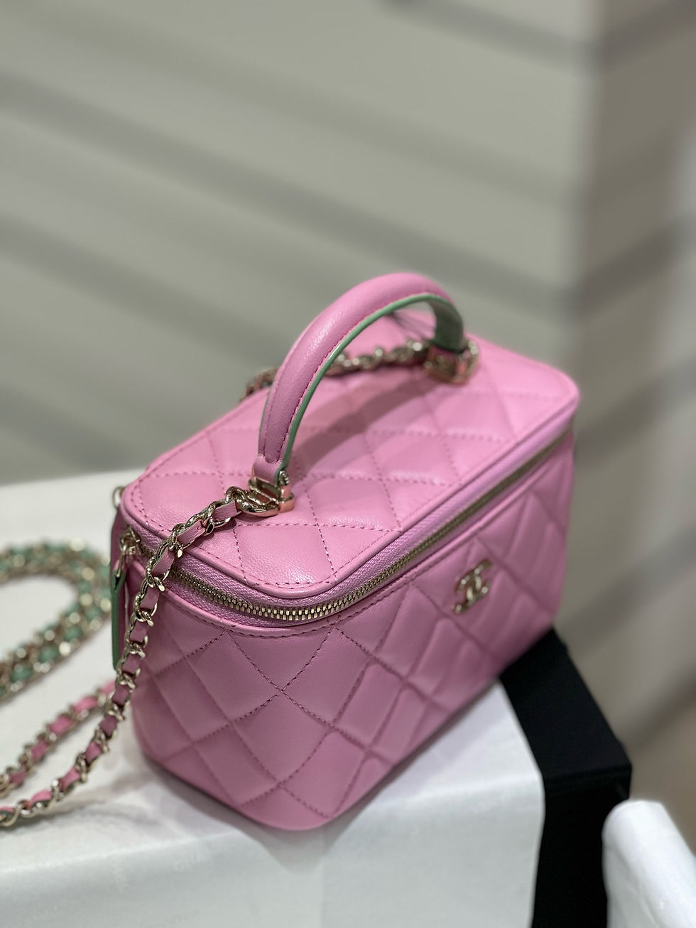 Thumbnail: CHANEL VANITY TOP HANDLE  BAG