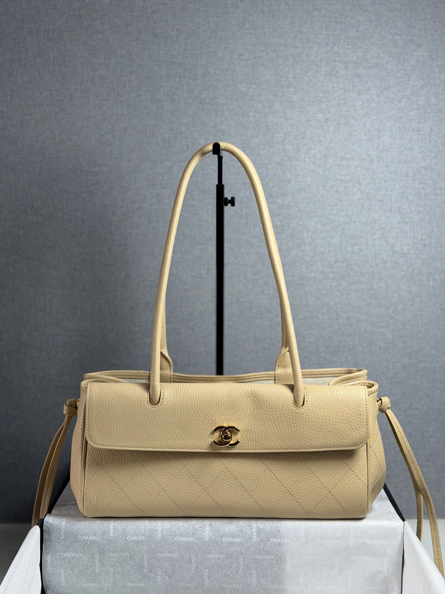 CHANEL 26S EAST WEST SHOPPING TOTE BAG