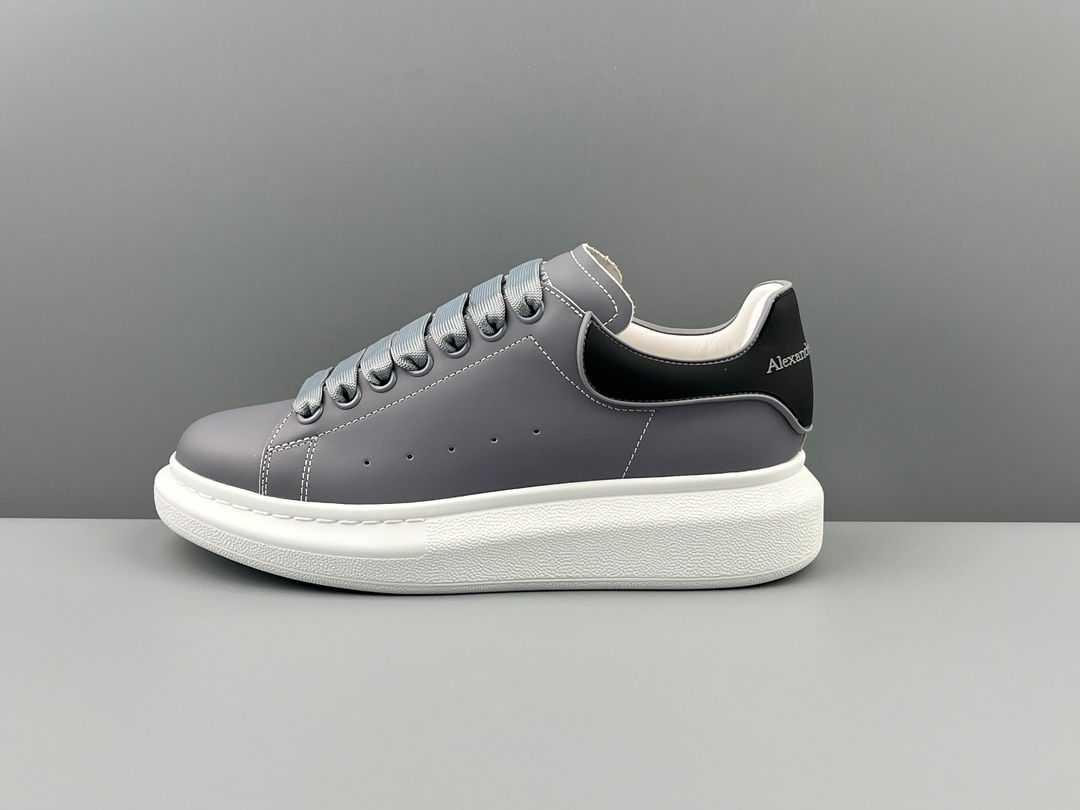 ALEXANDER MCQUEEN OVERSIZED SNEAKERS