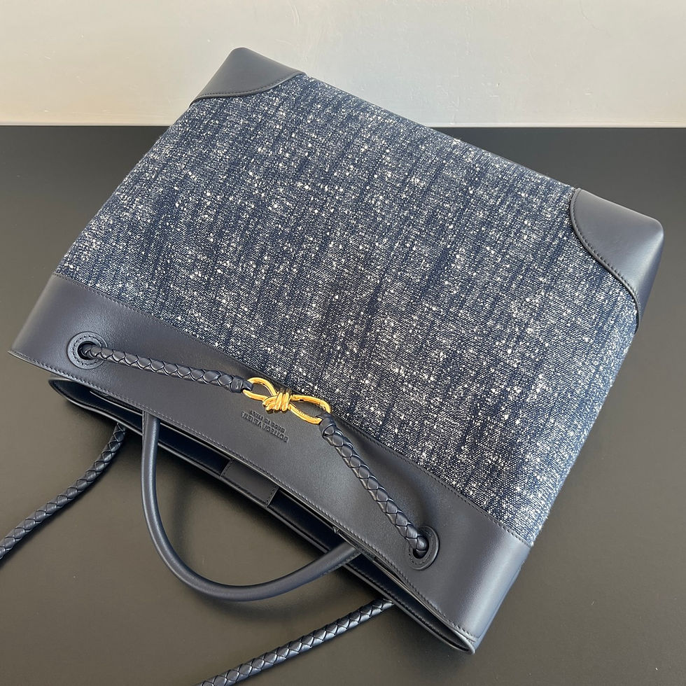 Thumbnail: BOTTEGA VENETA ANDIAMO MEDIUM IN DENIM LEATHER TOTE  