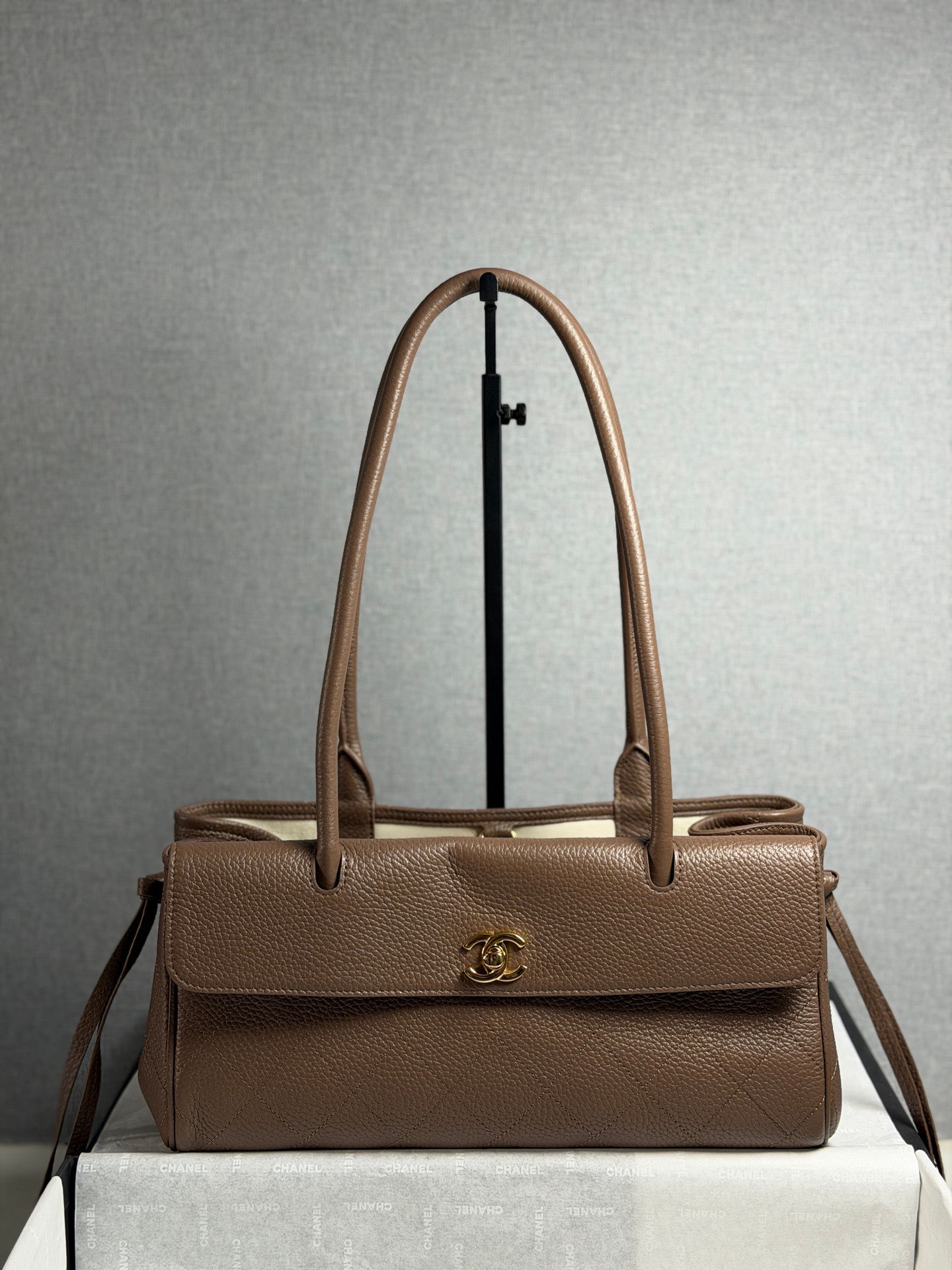 CHANEL 26S EAST WEST SHOPPING TOTE BAG
