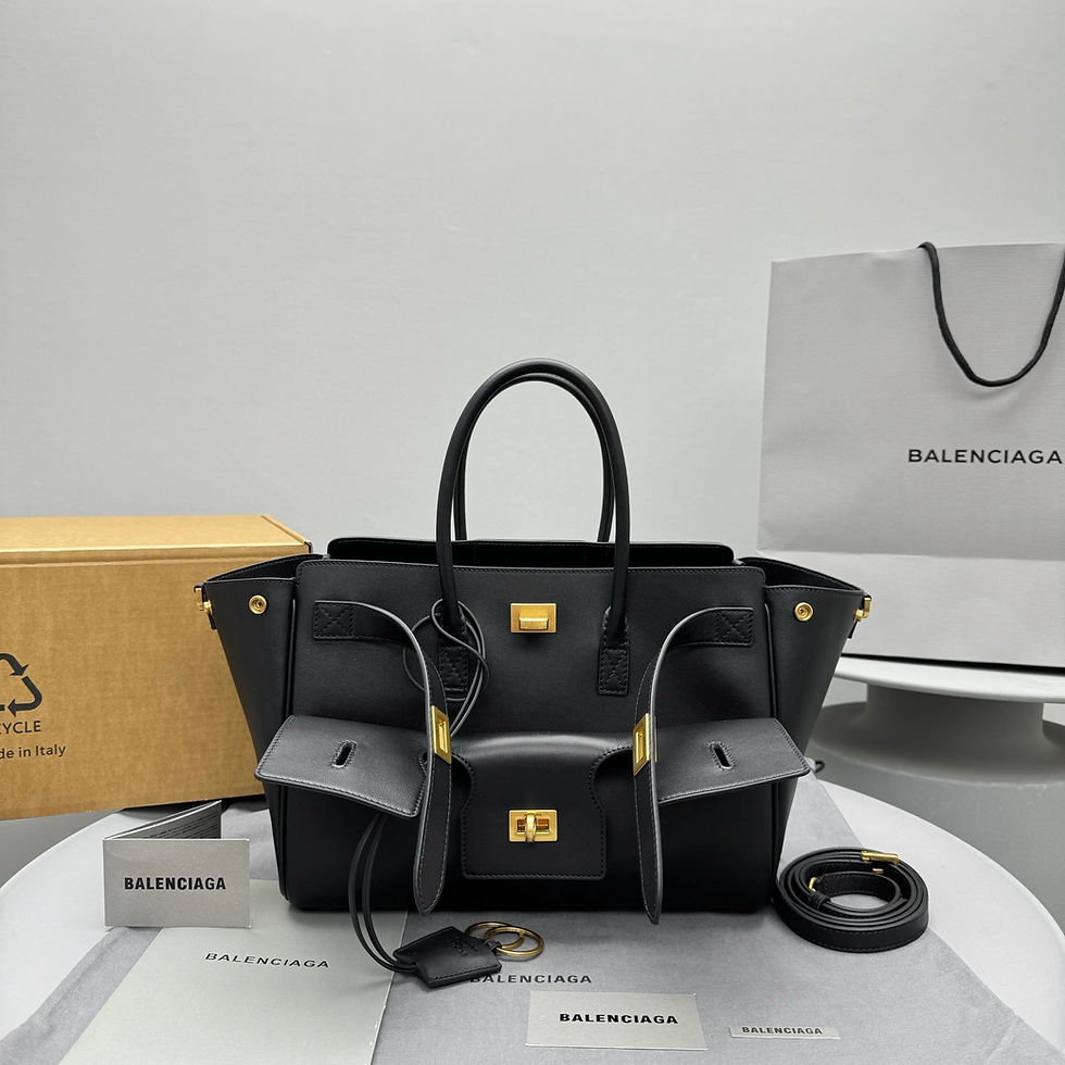 BALENCIAGA BEL AIR CARRY ALL HANDBAGS