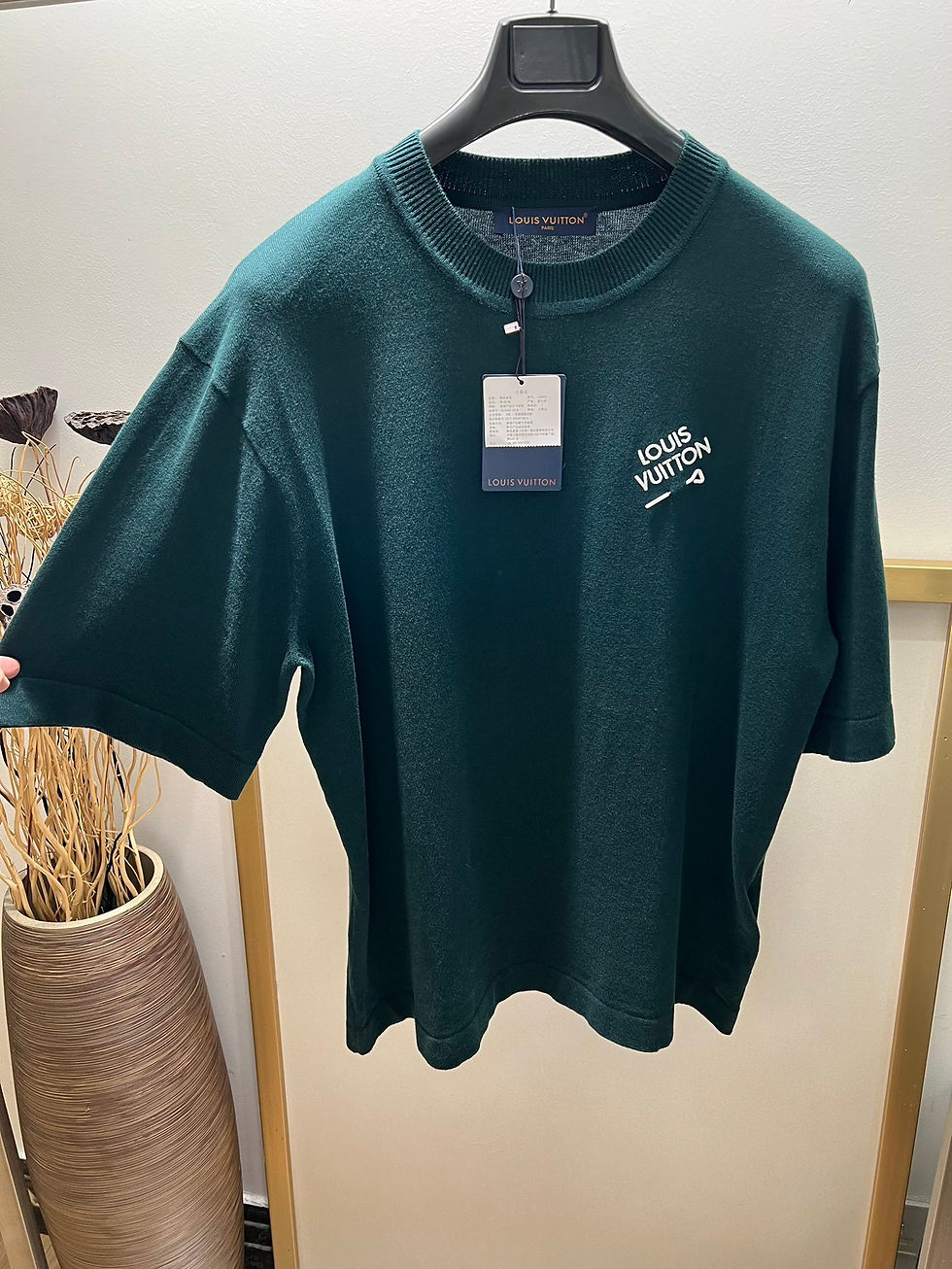 Thumbnail: LV TEE