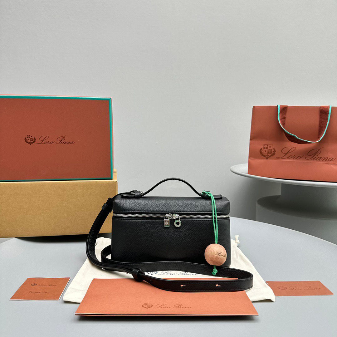 LORO PIANA L19 EXTRA LEATHER BAG