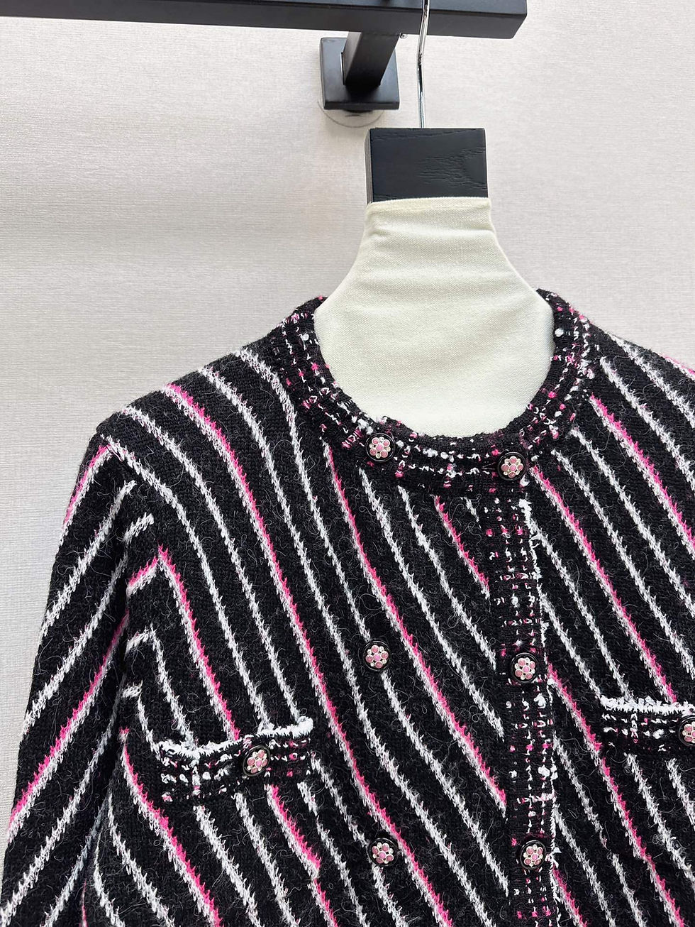 Thumbnail: CHANEL CARDIGAN