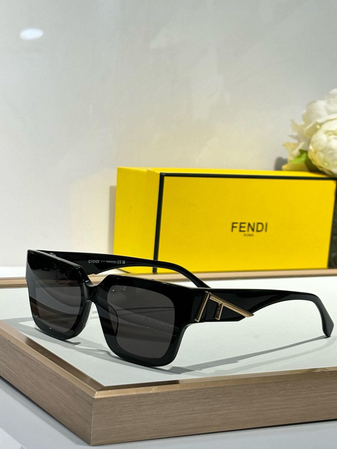 FENDI GLASSES