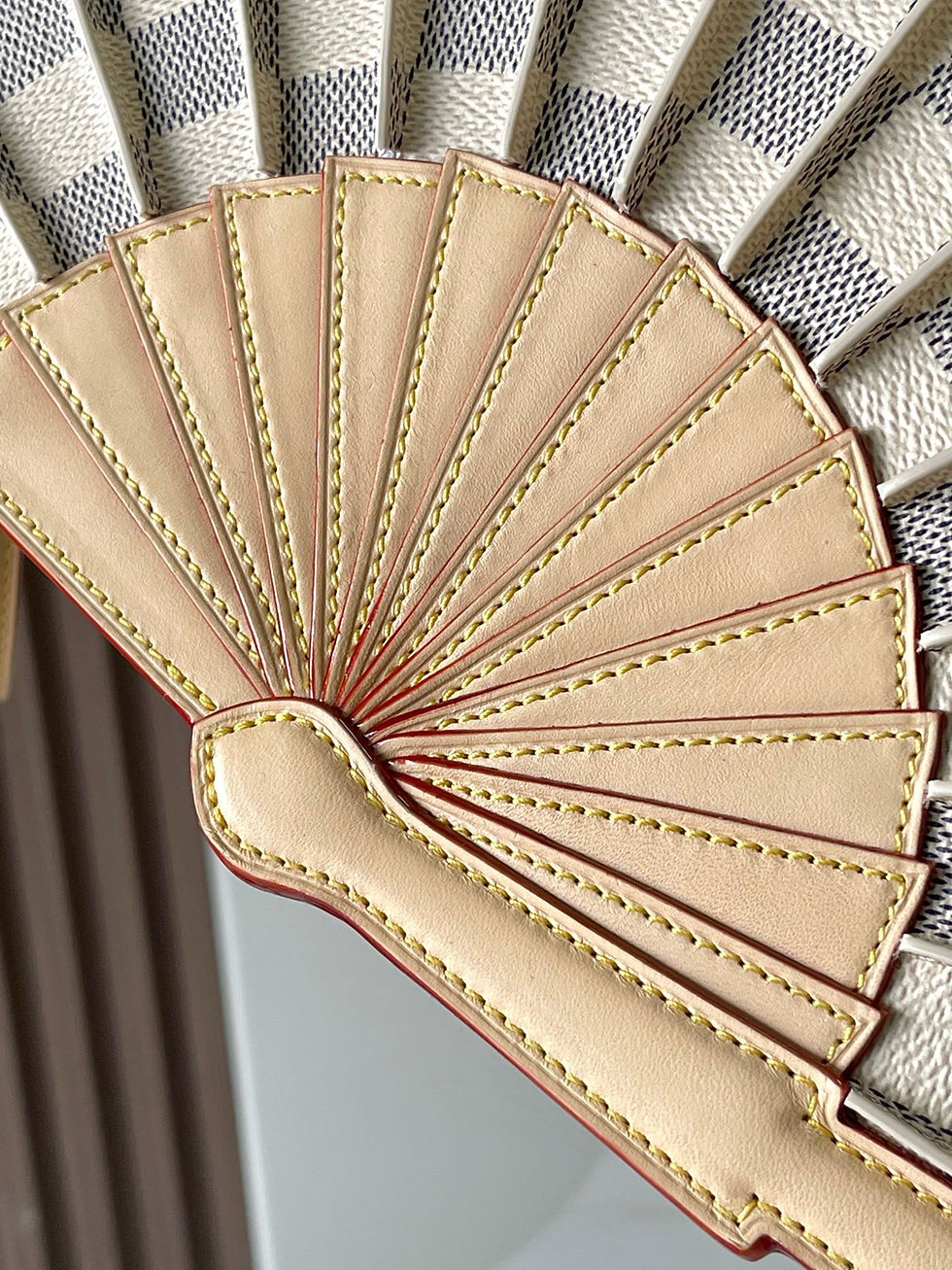 Thumbnail: LV FAN MONOGRAM CANVAS HANDBAGS 