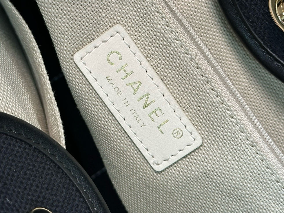 Thumbnail: CHANEL DEAUVILLE TOTE JUMBO BAG