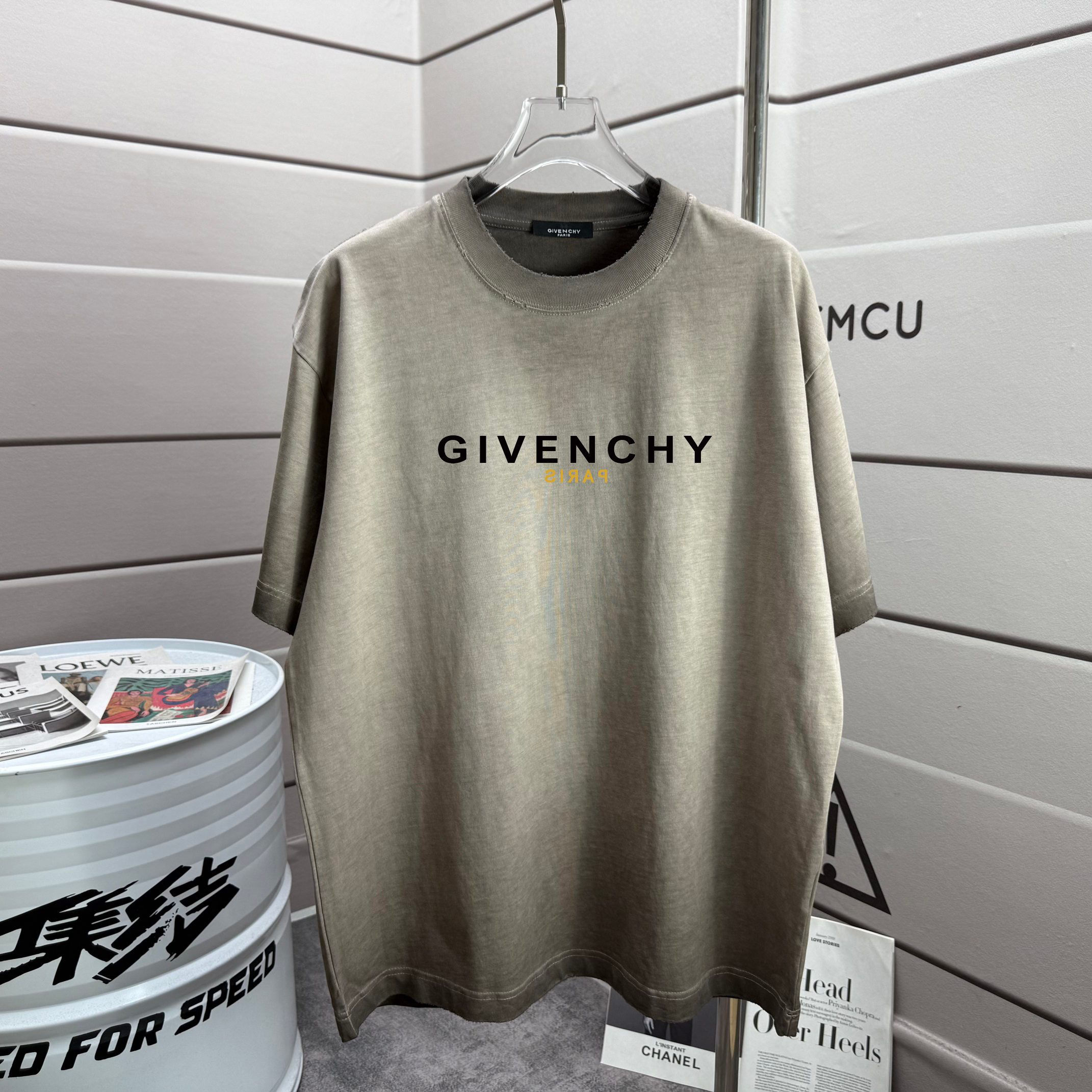 GIVENCHY TEE