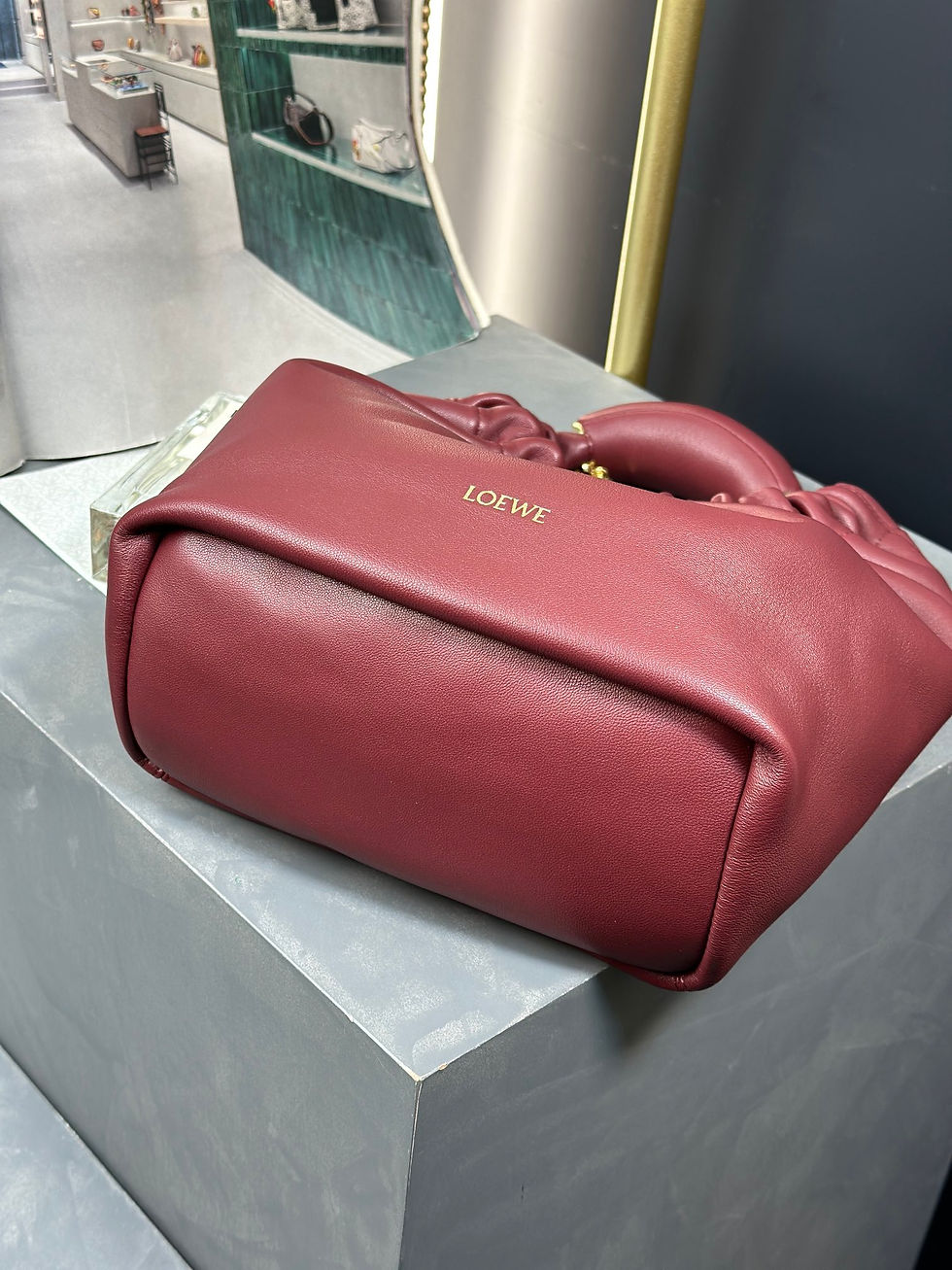 Thumbnail: LOEWE SQUEEZE MEDIUM BAG IN NAPPA LAMBSKIN