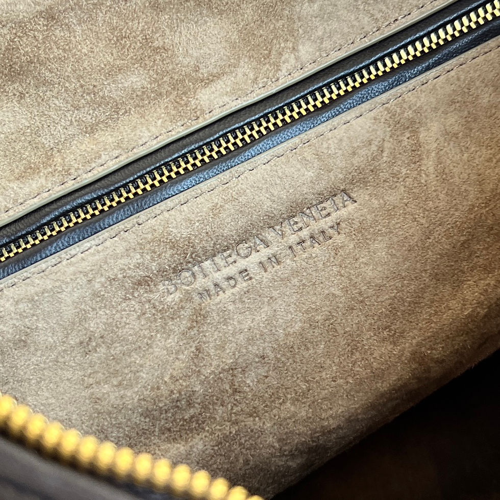 Thumbnail: BOTTEGA VENETA INTRECCIATO SHOULDER BAG 