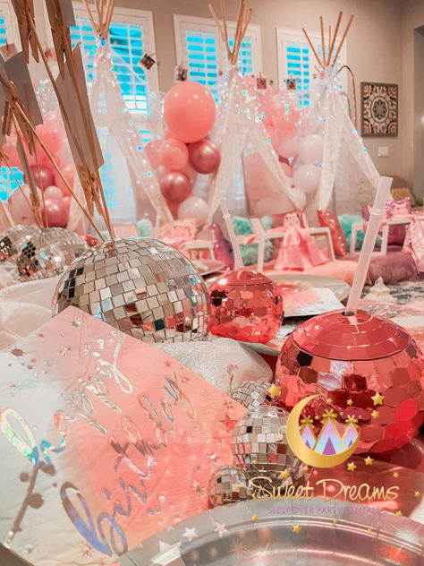 A Taylor Swiftly Dreamy Night