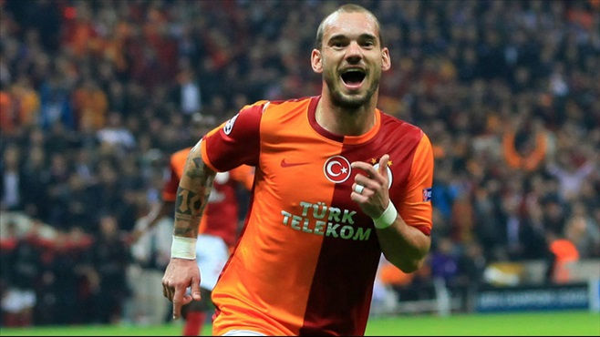 Wesley Sneijder'in menajerinden flaş