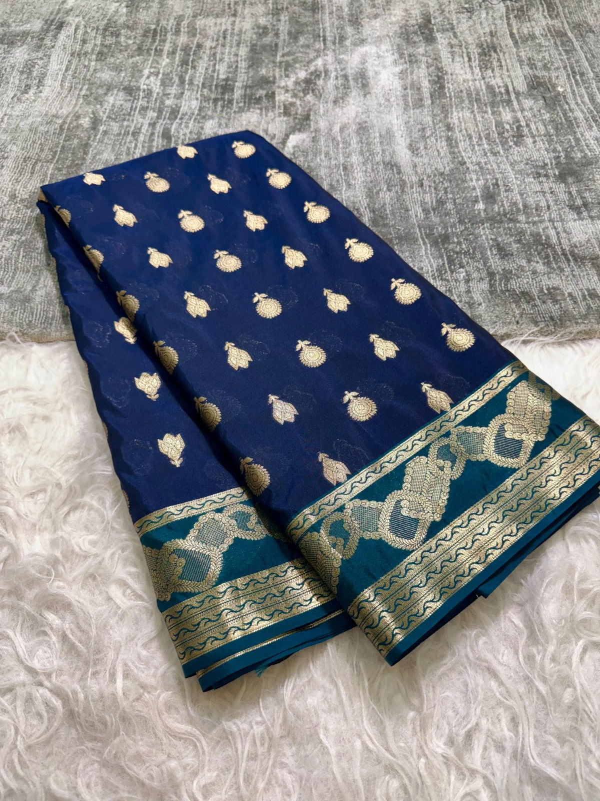 Banarasi Soft Mashru Silk Saree DBT637