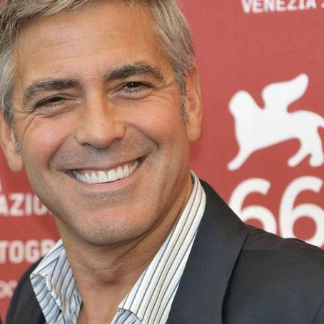 ¿QUÉ TRATAMIENTOS DE ESTÉTICA DENTAL SE REALIZAN LOS FAMOSOS?
