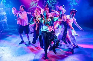 NYT-REP-Company-members-performing-Twelfth-Night-credit-Helen-Murray.webp