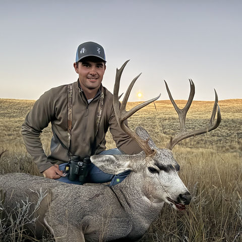 Wyoming guided mule deer hunt with O'Brien Creek Outfitters