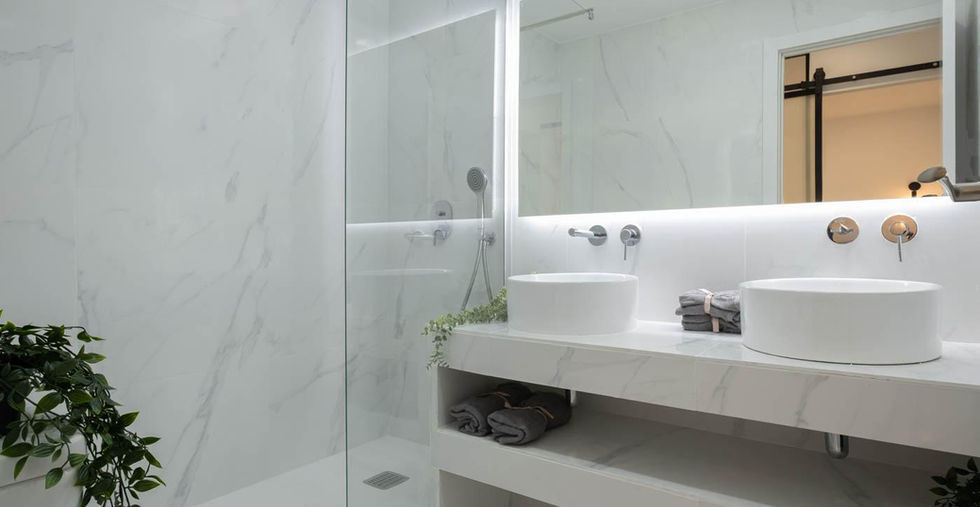 Baño recién reformado en piso en venta en Ciutat Vella Barcelona