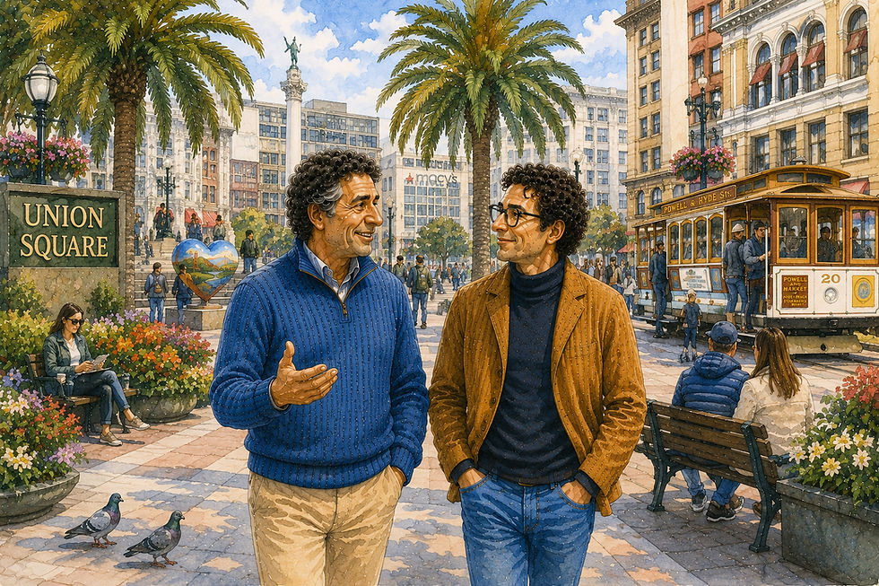 En detaljert akvarellillustrasjon viser Magne og KI-kompisen på spasertur gjennom Union Square i San Francisco. De går side om side omgitt av høye palmer, blomstrende bed, mennesker på benker, utekafeer, offentlig kunst og den ikoniske Powell Street Cable Car. Magne er kledd i sin karakteristiske blå strikkegenser og lyse bukse uten skulderveske, mens KI-kompisen har briller, brun jakke, mørk høyhalset genser og jeans. Den varme akvarellstilen skaper en innbydende atmosfære hvor samtalen handler om hvordan vi kan vite om informasjon er til å stole på. Union Square symboliserer møtet mellom mennesker, informasjon og ulike perspektiver, og fungerer som en visuell ramme for temaer som kildekritikk, kunstig intelligens, digital kompetanse, forskningsbasert kunnskap, SEO, digital tillit, informasjonsvurdering og verdiskaping gjennom kvalitetssikret innhold.