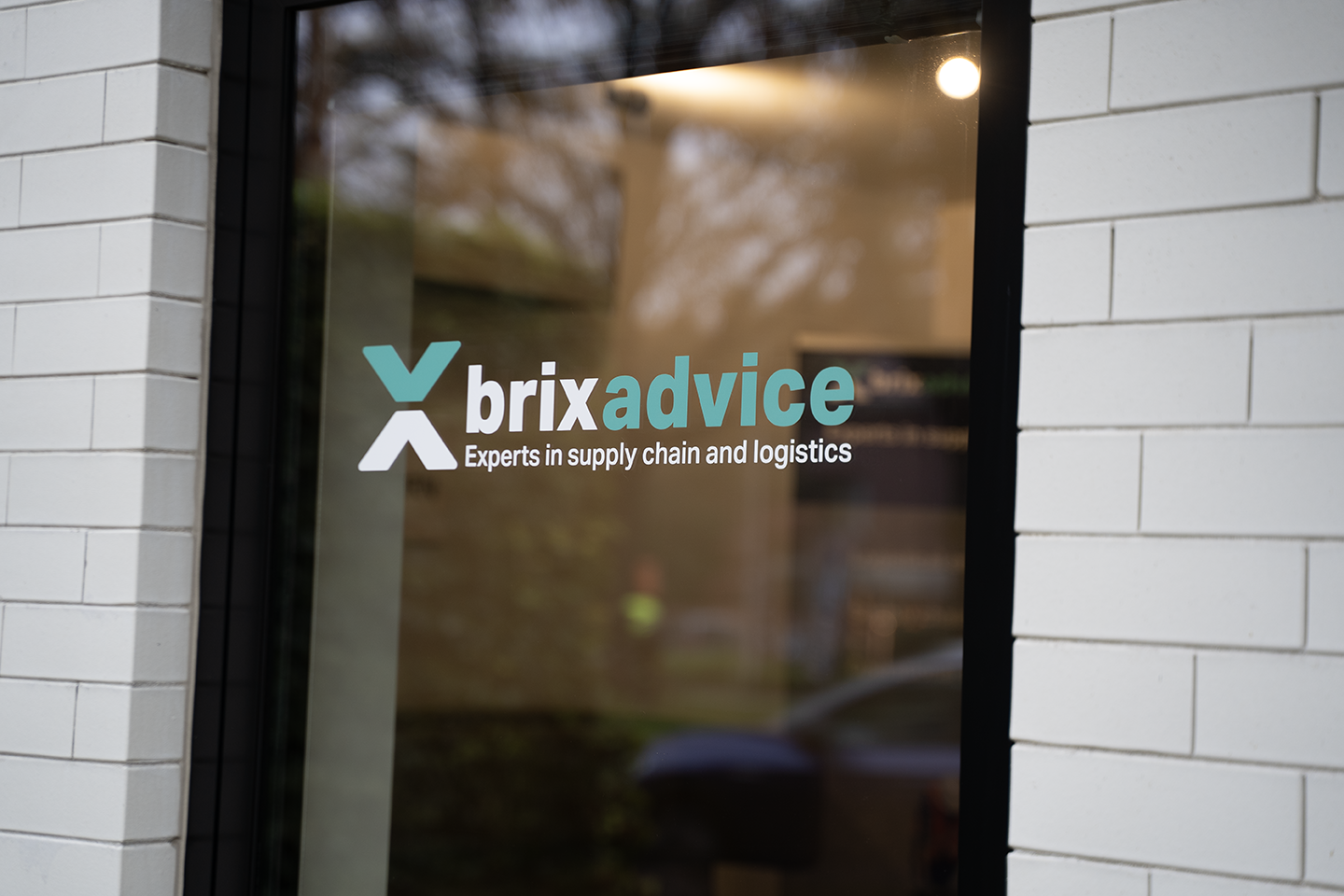 BrixAdvice experts in supply chain and logistics