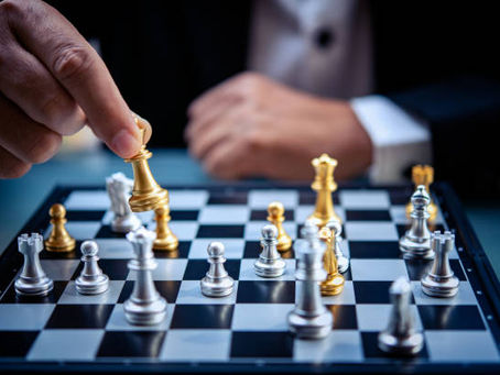 Diferencia entre abogado "apagafuegos" y abogado estratégico.