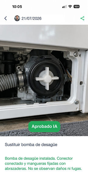 La IA verifica una reparación realizada con una foto en la app de partes de trabajo — bomba de desagüe instalada aceptada por la IA