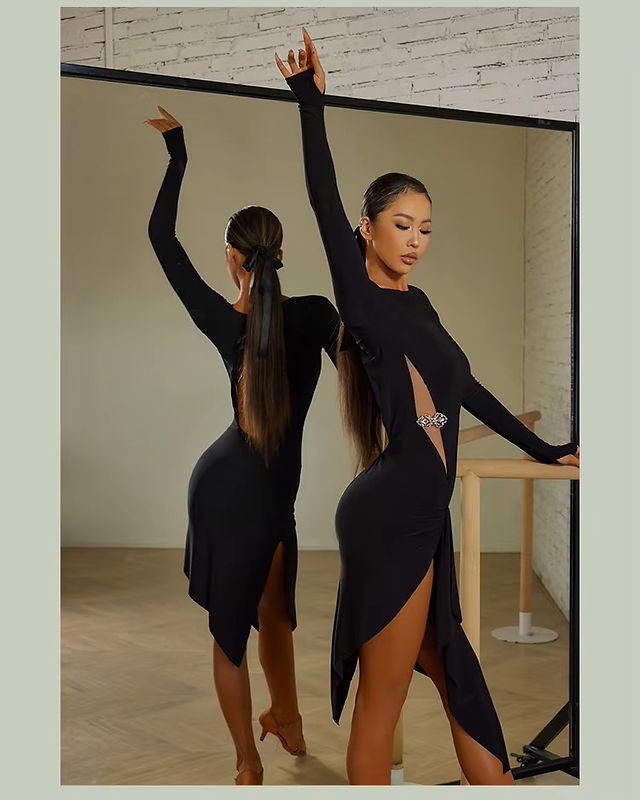 Stunning black dress
