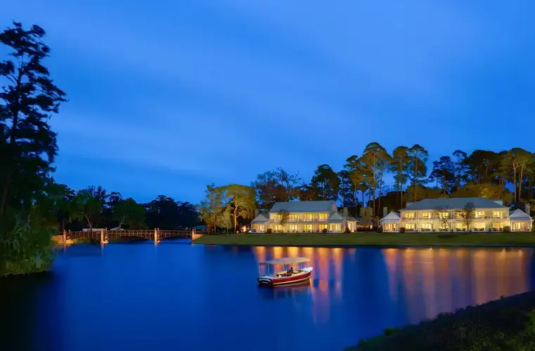 Guest houses at night at Montage Palmetto Bluff, a top-tier intentional family destination for 2026.