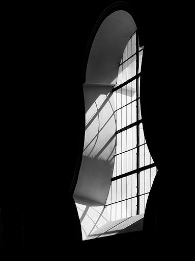 window-8332729_1920.jpg