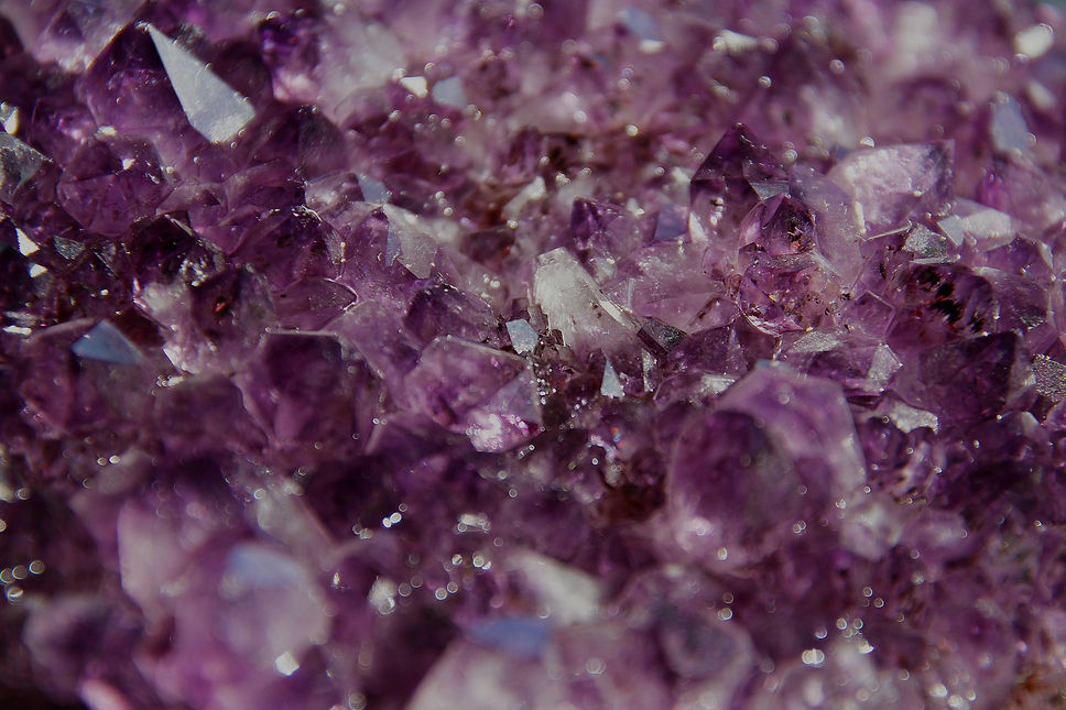 amethyst-7434256_1920_edited.jpg