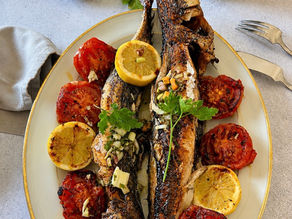 Maquereaux grillés à la portugaise, citron & et herbes salées.