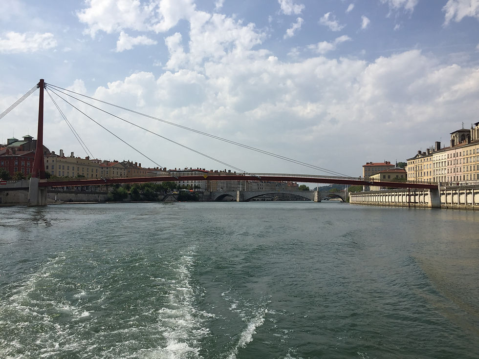 Lyon, entre collines, fleuves et traditions