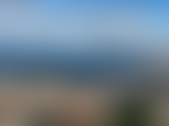 Vue panoramique de Marseille avec le Vieux-Port et le fort Saint-Jean