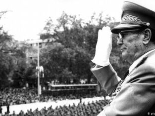 O liku i djelu Josipa Broza